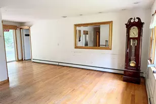 219 Shafter St, Islandia, NY 11749 - Photo 5