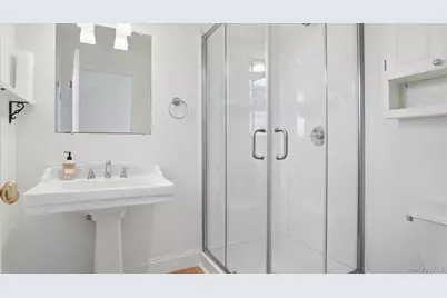 12 Summit Boulevard, Westhampton, NY 11977 - Photo 17