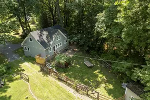 13-14 Creekside Pl, Pleasant Valley, NY 12569 - Photo 5