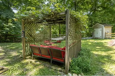 13-14 Creekside Place, Pleasant Valley, NY 12569 - Photo 27
