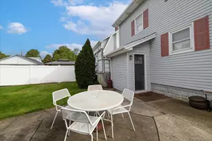 47 Chester Ct, Oceanside, NY 11572 - Photo 25