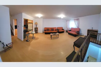 63-25B Bourton #1B, Rego Park, NY 11374 - Photo 3