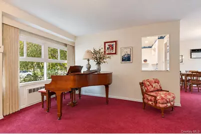 564 Richmond Road, East Meadow, NY 11554 - Photo 5