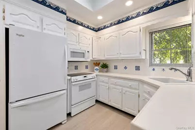 564 Richmond Road, East Meadow, NY 11554 - Photo 11