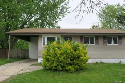 1703 Manatuck Boulevard, Bay Shore, NY 11706 - Photo 1