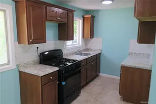 1703 Manatuck Blvd, Bay Shore, NY 11706 - Photo 7