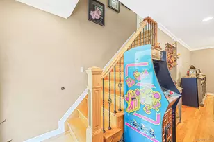 204 W 3rd St, Deer Park, NY 11729 - Photo 31