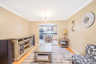 204 W 3rd St, Deer Park, NY 11729 - Photo 11