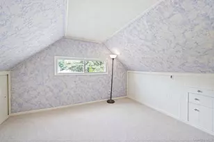 204 W 3rd St, Deer Park, NY 11729 - Photo 29