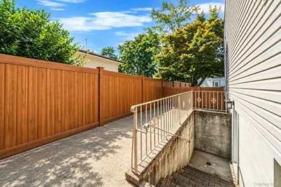 204 W 3rd Street, Deer Park, NY 11729 - Photo 9