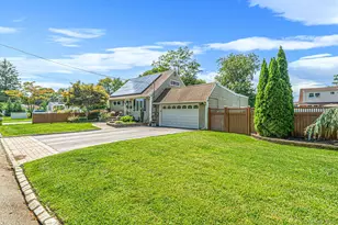 204 W 3rd St, Deer Park, NY 11729 - Photo 3