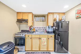 204 W 3rd St, Deer Park, NY 11729 - Photo 39