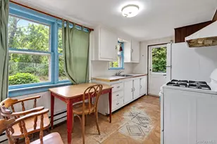 45 Peconic Rd, Hampton Bays, NY 11946 - Photo 15