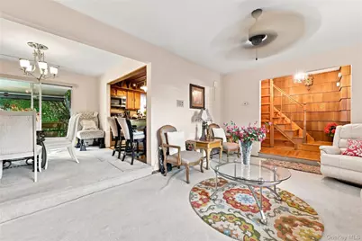 124 E Woodside Avenue, Patchogue, NY 11772 - Photo 7