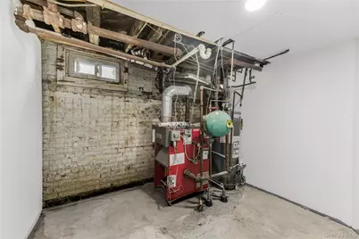 1073 McBride Street, Far Rockaway, NY 11691 - Photo 39