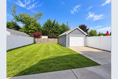 10 Frank Avenue, Bellmore, NY 11710 - Photo 25