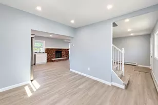 10 Frank Ave, Bellmore, NY 11710 - Photo 9