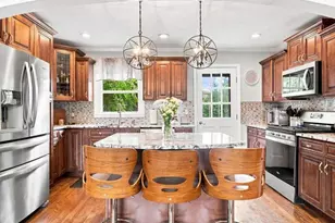 40 Greenwood Dr, North Babylon, NY 11703 - Photo 7