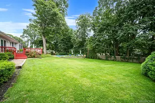 24 Spruce St, Smithtown, NY 11787 - Photo 5