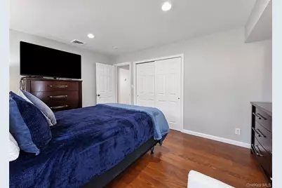 678 Clinton Avenue, Uniondale, NY 11553 - Photo 13