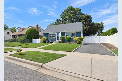 678 Clinton Avenue, Uniondale, NY 11553 - Photo 1
