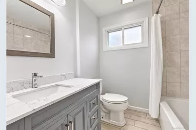 678 Clinton Avenue, Uniondale, NY 11553 - Photo 17