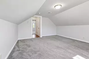 678 Clinton Ave, Uniondale, NY 11553 - Photo 21