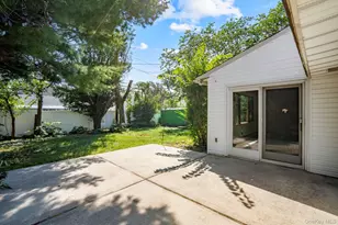 48 Grey Ln, Levittown, NY 11756 - Photo 29
