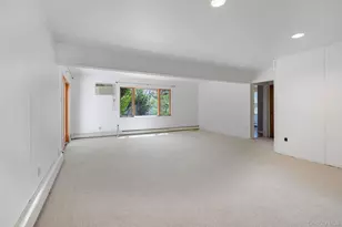48 Grey Ln, Levittown, NY 11756 - Photo 7