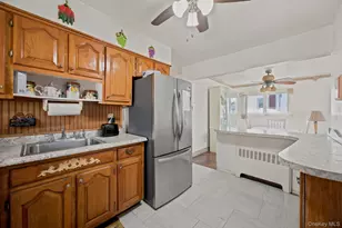 983 Cayuga Rd, West Hempstead, NY 11552 - Photo 7