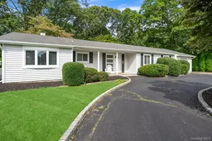 24 Blackfoot Trl, Shoreham, NY 11786 - Photo 3