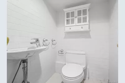 2 Amherst Road E, Great Neck, NY 11021 - Photo 37