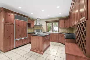 2 Amherst Road E, Great Neck, NY 11021 - Photo 13
