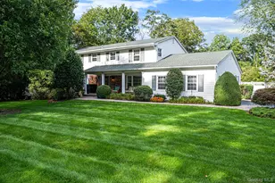30 Damin Cir, Saint James, NY 11780 - Photo 3