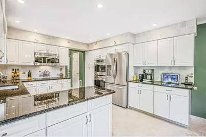 30 Damin Circle, Saint James, NY 11780 - Photo 15