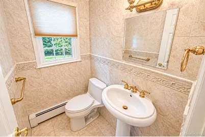 30 Damin Circle, Saint James, NY 11780 - Photo 13