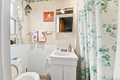 1563 Merry Avenue, Bronx, NY 10461 - Photo 19
