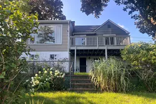 1375 W Main St, Riverhead, NY 11901 - Photo 5