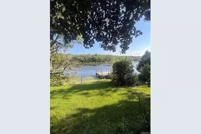 1375 West Main Street, Riverhead, NY 11901 - Photo 3