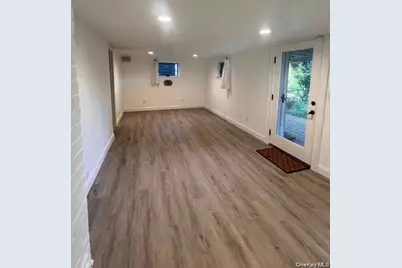 1375 West Main Street, Riverhead, NY 11901 - Photo 33