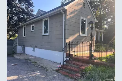 1375 West Main Street, Riverhead, NY 11901 - Photo 7