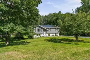 13 Slate Hill Dr, Poughkeepsie, NY 12603 - Photo 3