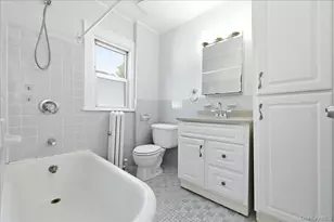 222-37 Edmore Ave, Queens Village, NY 11428 - Photo 19