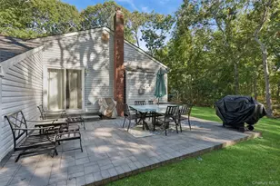 4 Arbor Ln, Hampton Bays, NY 11946 - Photo 19