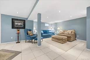 809 Garden Dr, Franklin Square, NY 11010 - Photo 21