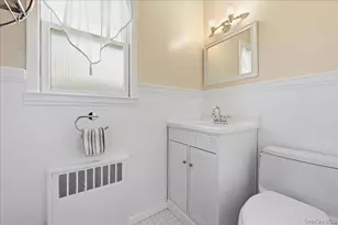 809 Garden Dr, Franklin Square, NY 11010 - Photo 15