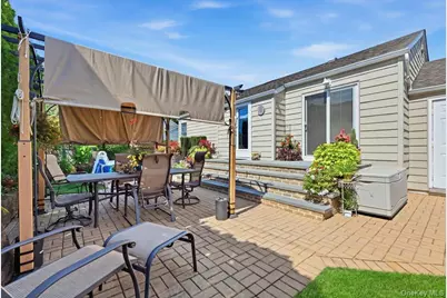 809 Garden Drive, Franklin Square, NY 11010 - Photo 29