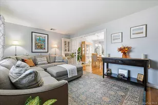 809 Garden Dr, Franklin Square, NY 11010 - Photo 5