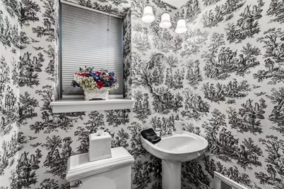 58 Ridge Drive E, Roslyn, NY 11576 - Photo 19