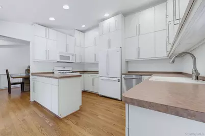 6 Lark Avenue, White Plains, NY 10607 - Photo 13